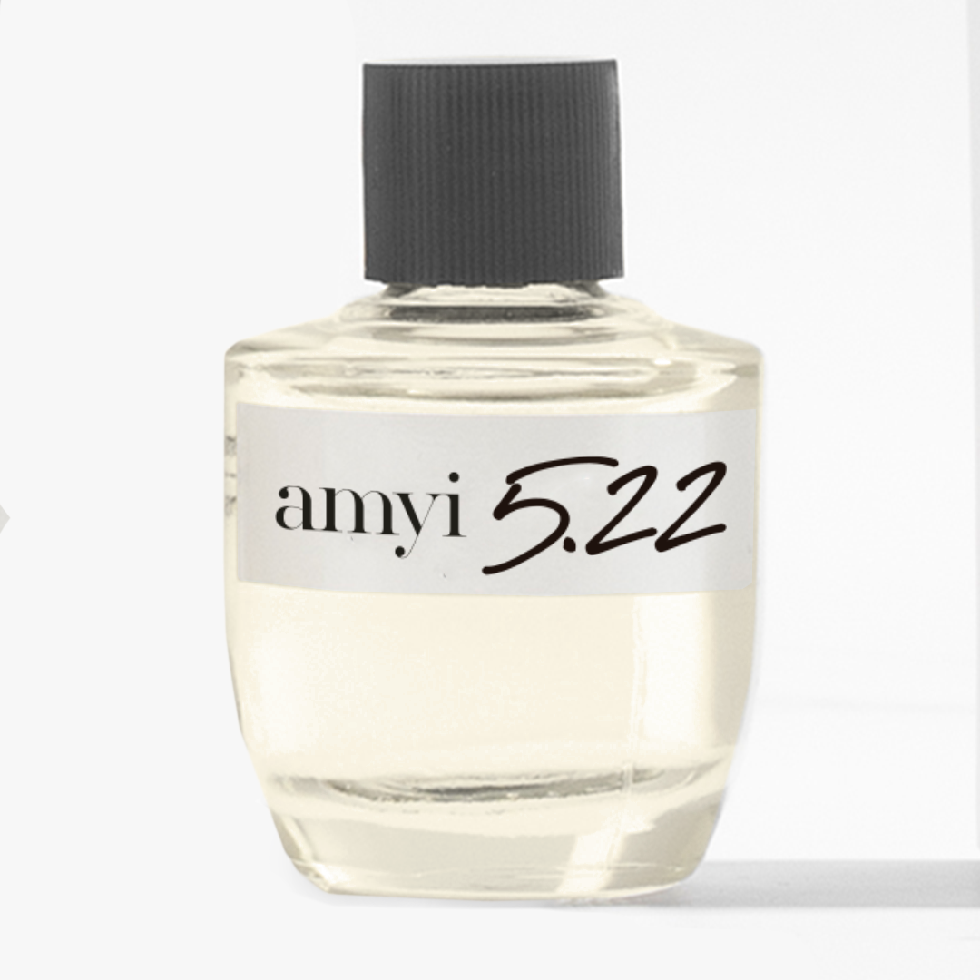 Miniatura Amyi 5.22 (10ml) - baunilha defumada | tabaco caramelizado | ládano absoluto - NOVO