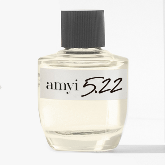 Miniatura Amyi 5.22 (10ml) - baunilha defumada | tabaco caramelizado | ládano absoluto - NOVO