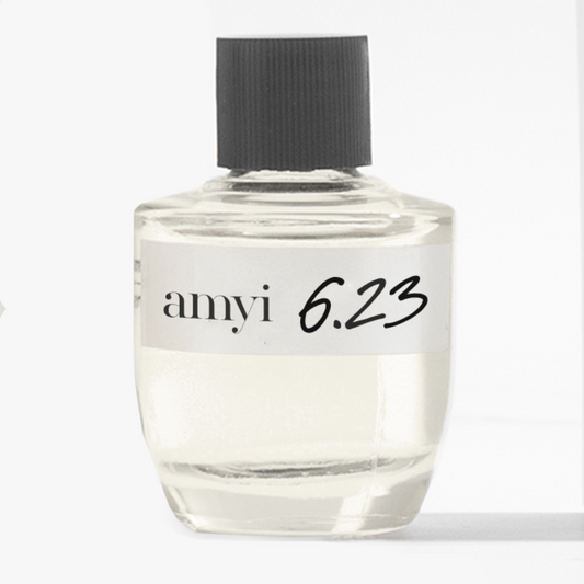 Miniatura Amyi 6.23 (10ml) - rosa-gerânio | alecrim fresco | cedro macio - NOVO